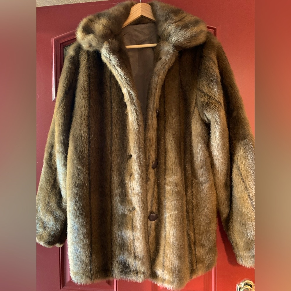 Women’s Faux fur coat